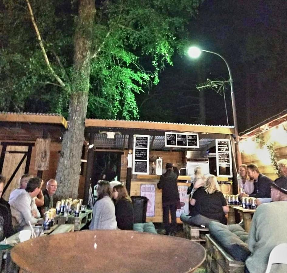 Raella Camp - Oeland Hotel บอรีโฮล์ม ภายนอก รูปภาพ